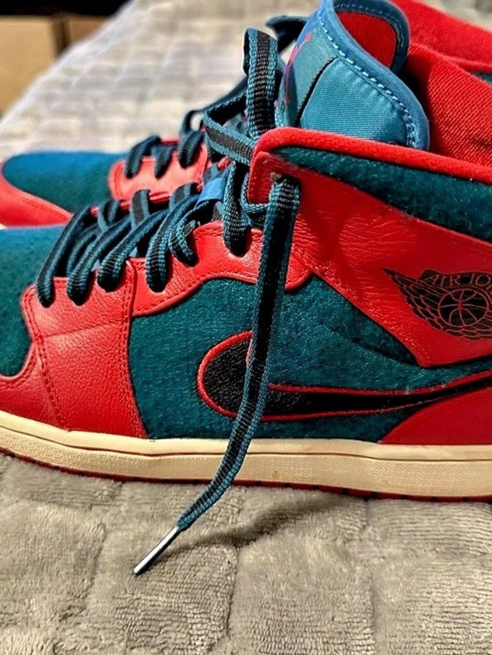 Jordan Air Jordan 1 Mid High Top Sneakers Red & Green US 12